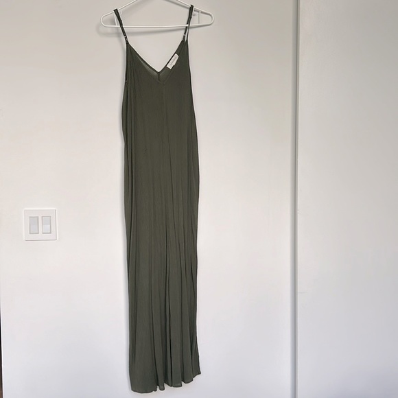 Olive green maxi dress - Picture 2 of 6